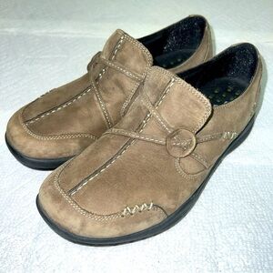 Clarks Women's Wave Walk Olive Nubuck Slip-on Leather Walking Loafer Shoe 6W